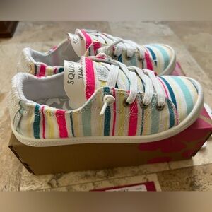Roxy Girls Bayshore Sneakers Size 2 Blue Pink Yellow White Stripes